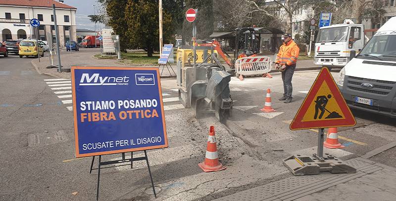 SI ESTENDE LA RETE IN FIBRA OTTICA DI MYNET TRENTINO A ROVERETO: COLLEGATI UN NUOVO QUARTIERE DEL CENTRO URBANO ED IL CFP "G. VERONESI"